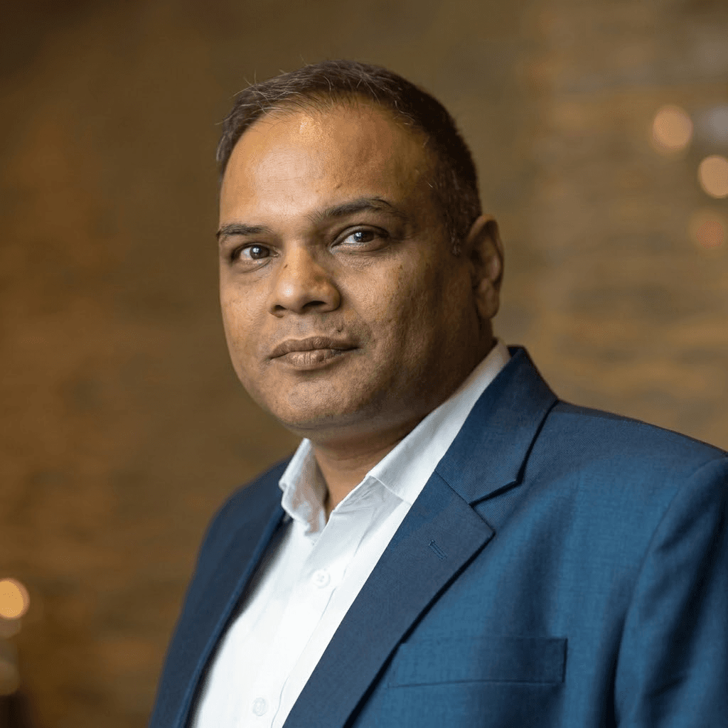 CA / CS Amit Mundhra, Partner